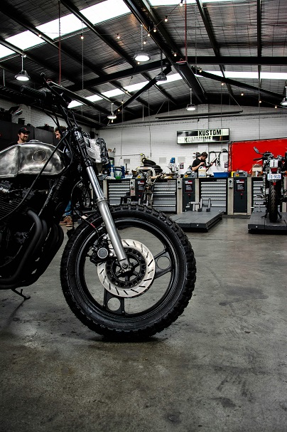 Ejemplo de taller de motos como los que monta Disprone